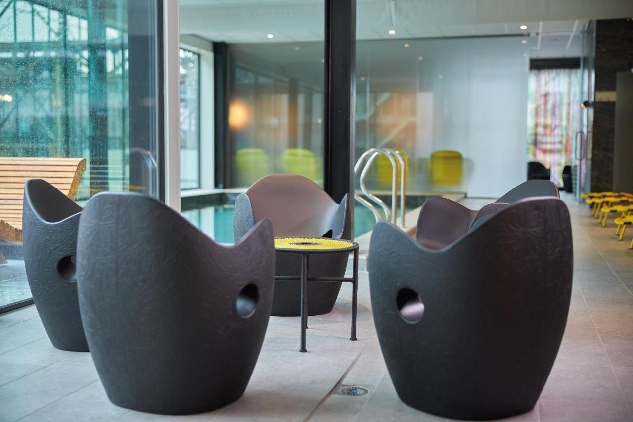 Inntel Hotels Amsterdam Landmark 外观 照片 "The interior of the hotel is very modern and very comfortable"