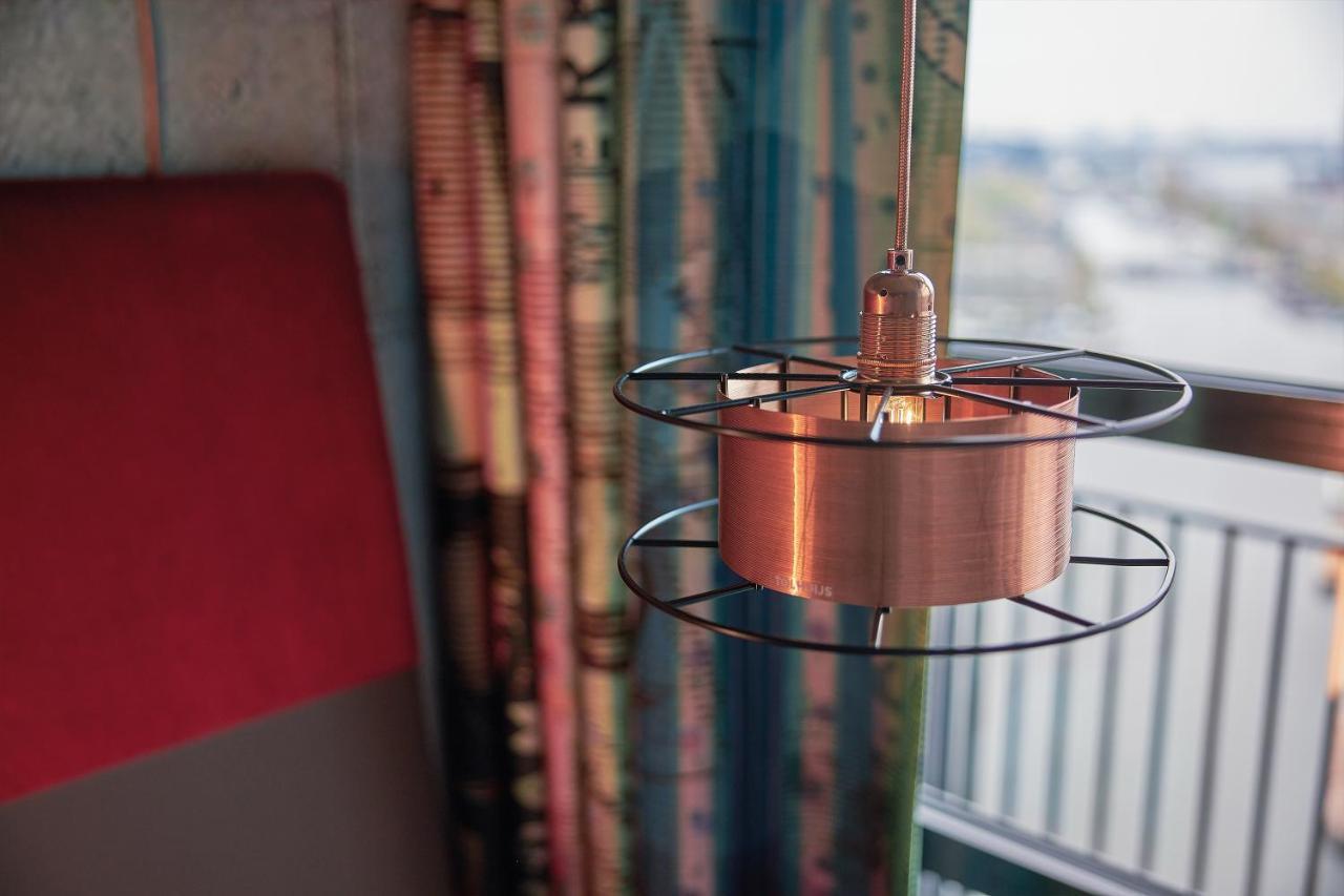 Inntel Hotels Amsterdam Landmark 外观 照片 "The lamp is a work of art"