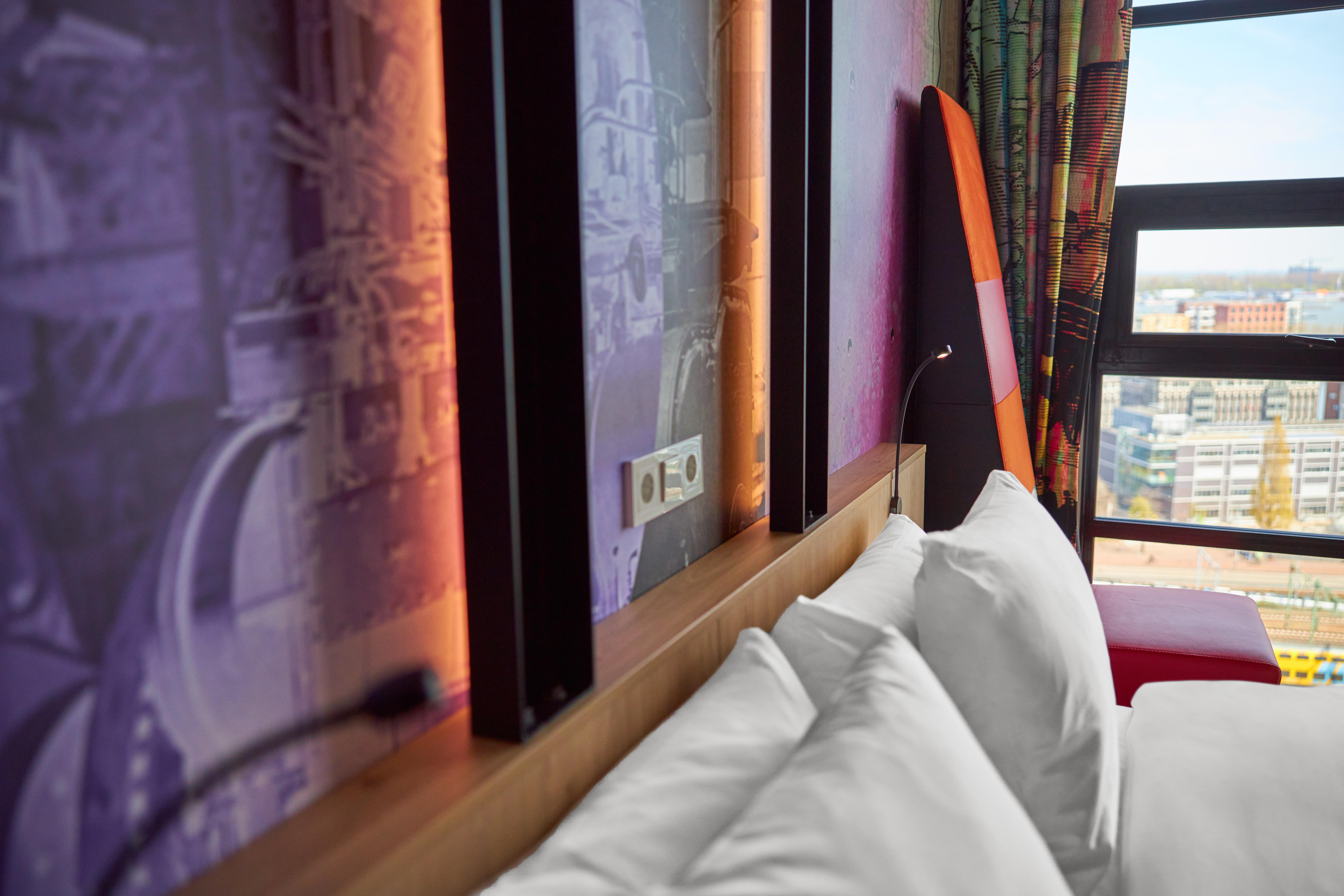 Inntel Hotels Amsterdam Landmark 外观 照片 Detail of the interior of a room at the hotel